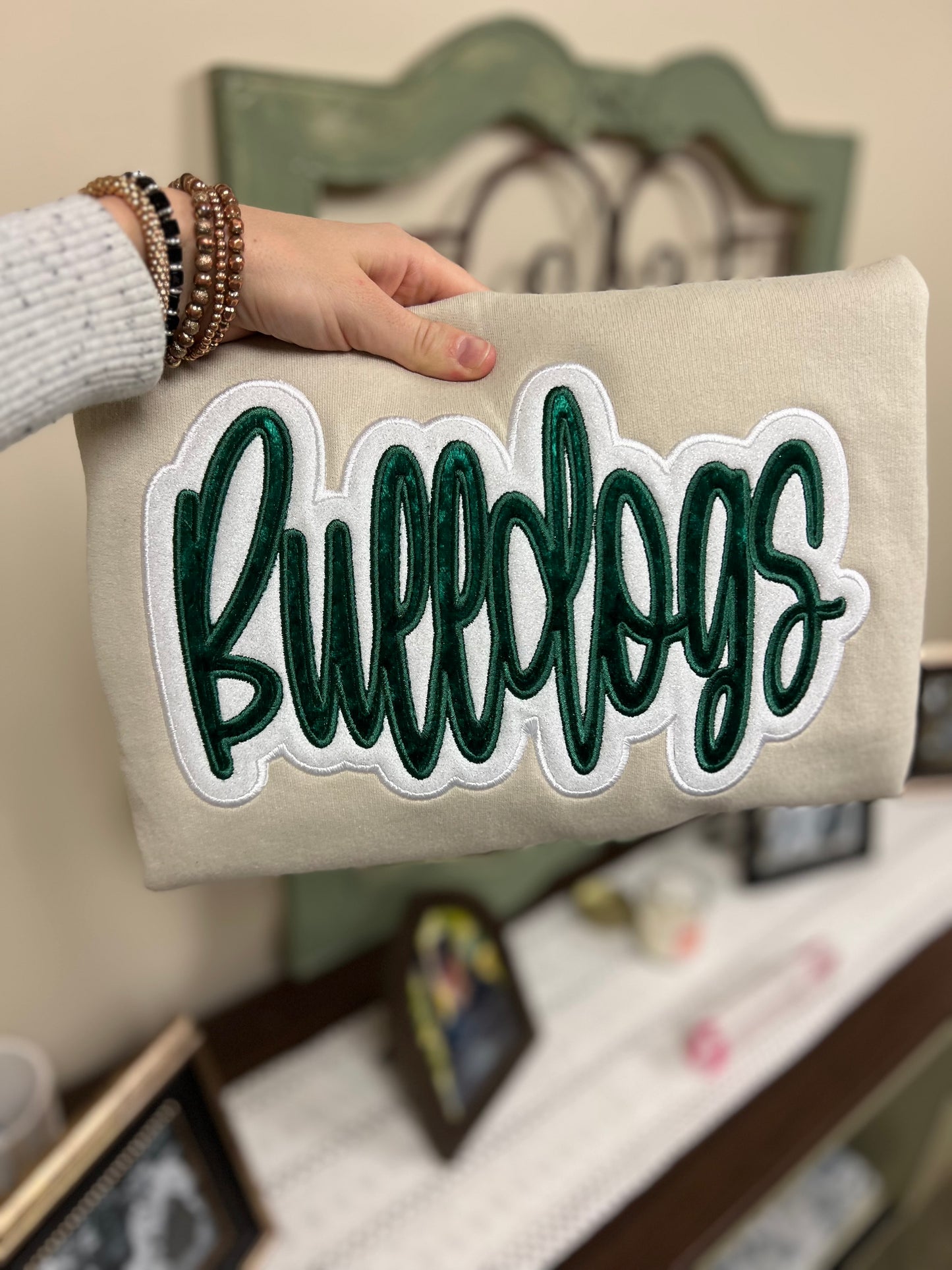Bulldogs Sweatshirt with side bows